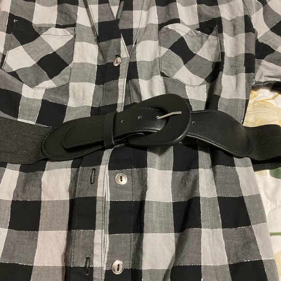 Ladies Blouse With Belt - Picture 2 of 12